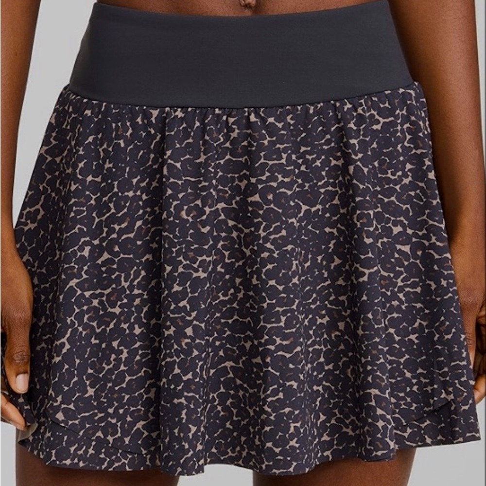 Varley Adams leopard print skort. NWT.